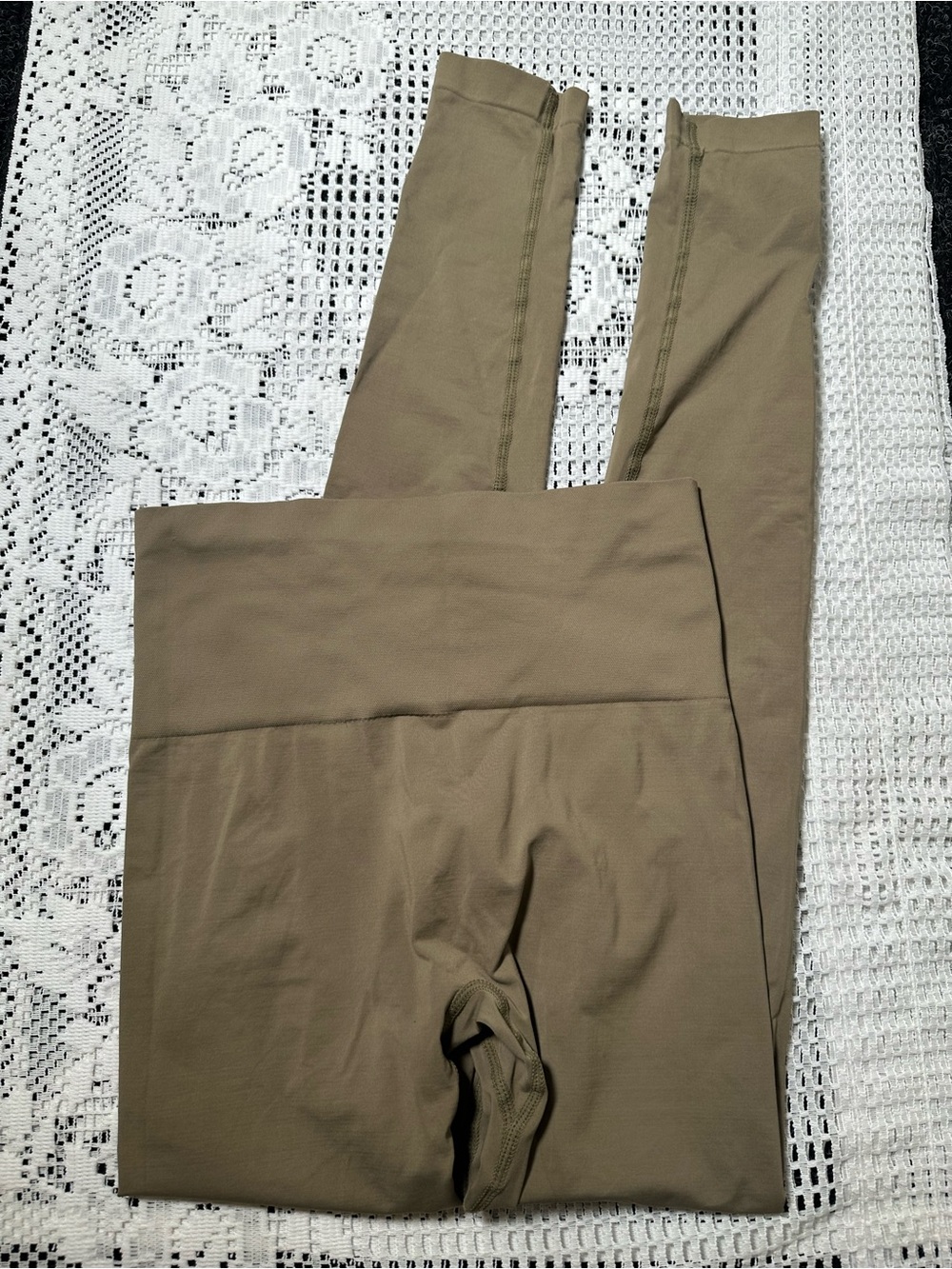 SKIMS Seamless High-Waist' Leggings in Olive Tan - Picture 5 of 5